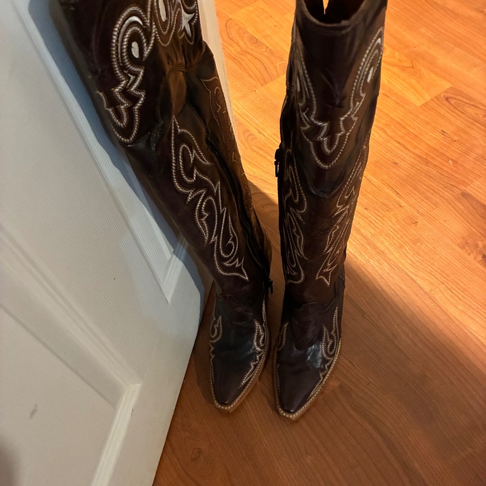 Dan Post size 7 Tall Leather Cowboy Boots
